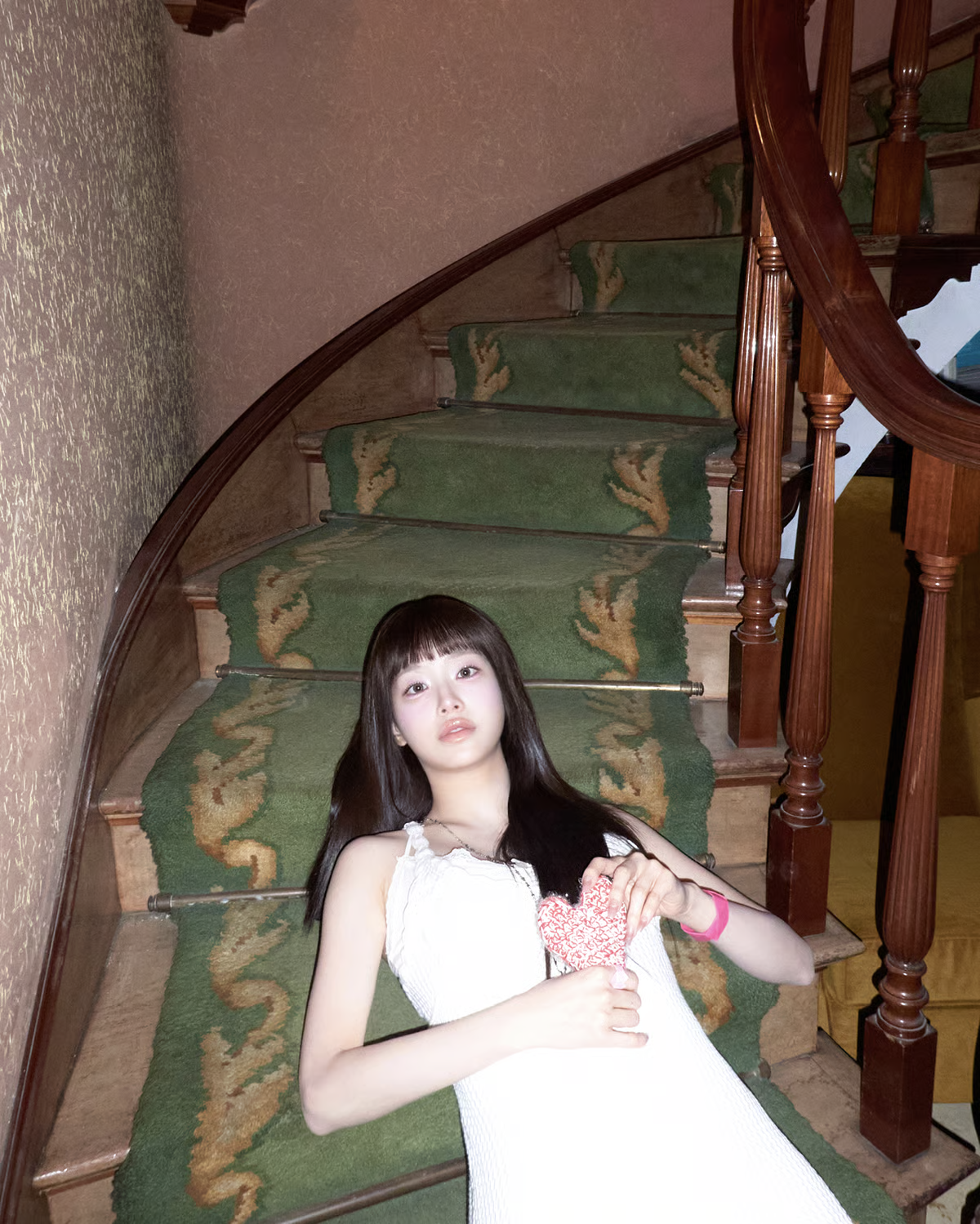 컨셉 반응 좋은 츄 첫 정규앨범 XO, My Cyberlove 컨셉포토 | 인스티즈