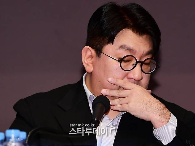 금감원, 방시혁 의장 자택·하이브 본사 동시 압수수색 | 인스티즈