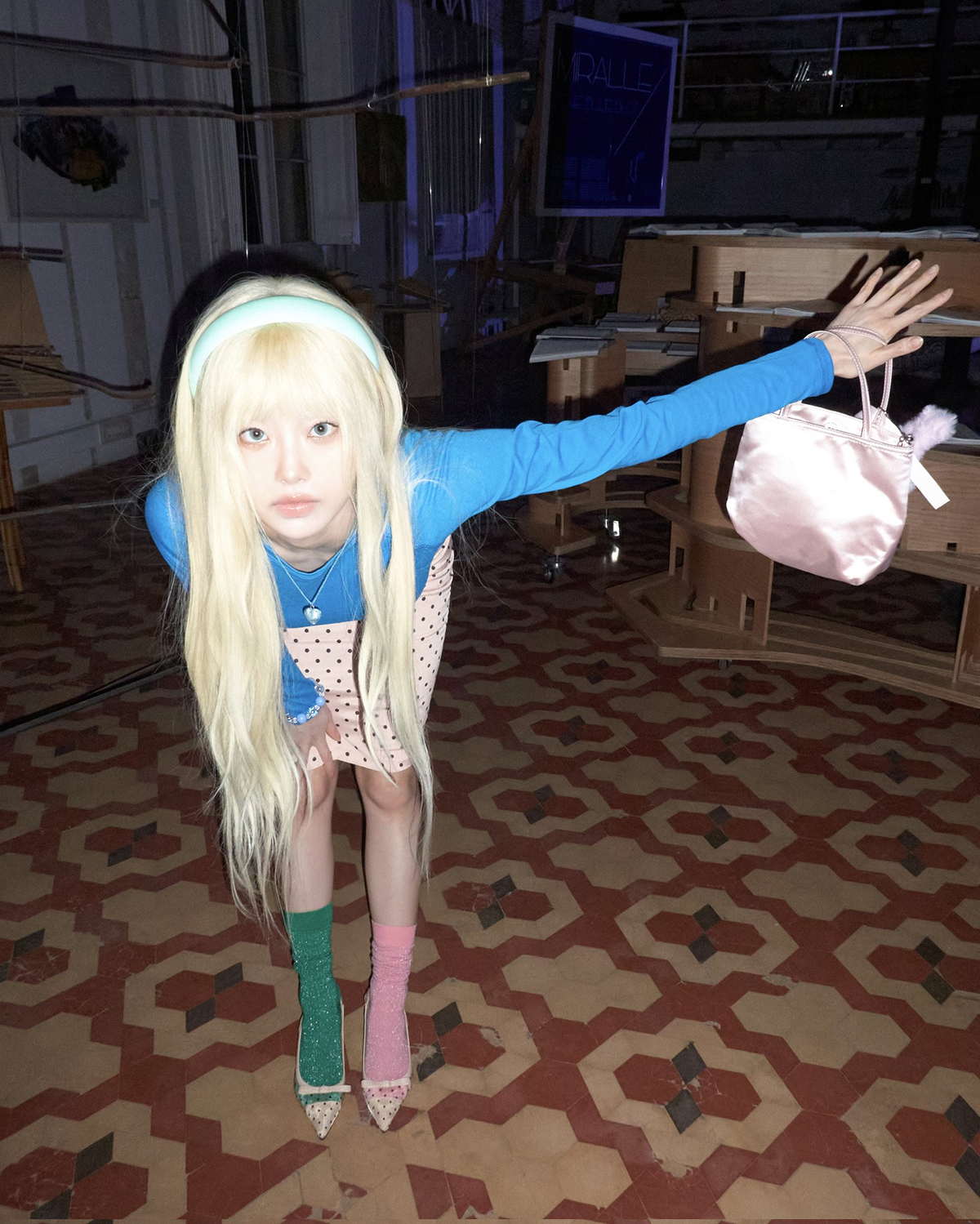 컨셉 반응 좋은 츄 첫 정규앨범 XO, My Cyberlove 컨셉포토 | 인스티즈