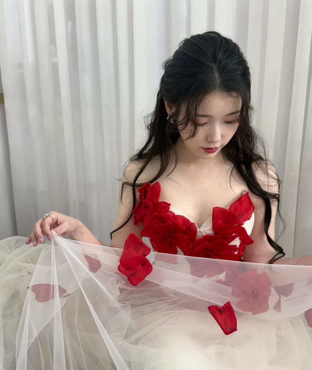 2026년 첫 아이유 | 인스티즈