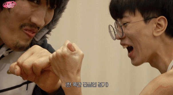 AI 의심되는 47kg 멸치남과 160kg 최홍만의 피지컬 차이 | 인스티즈