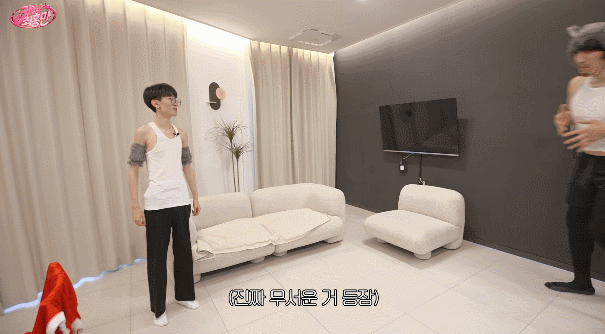 AI 의심되는 47kg 멸치남과 160kg 최홍만의 피지컬 차이 | 인스티즈