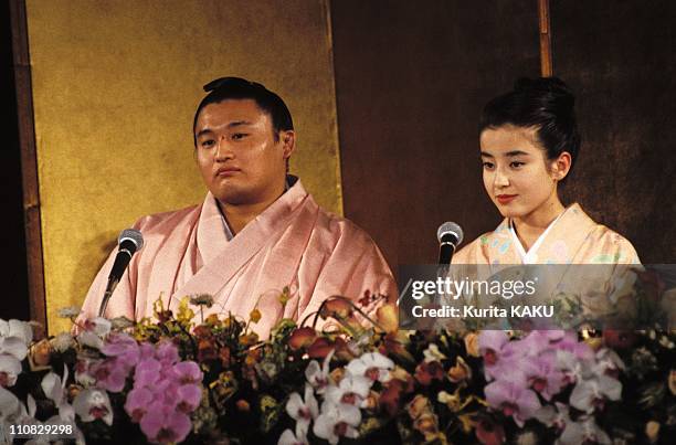 약혼 두 달만에 파혼하고 불륜설까지 나돌아서 거식증 걸리고 활동중단 했던 일본 인기 여배우 | 인스티즈