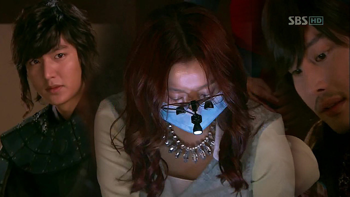 드디어 넷플에 올라온 레전드 타임슬립물 드라마 신의 | 인스티즈