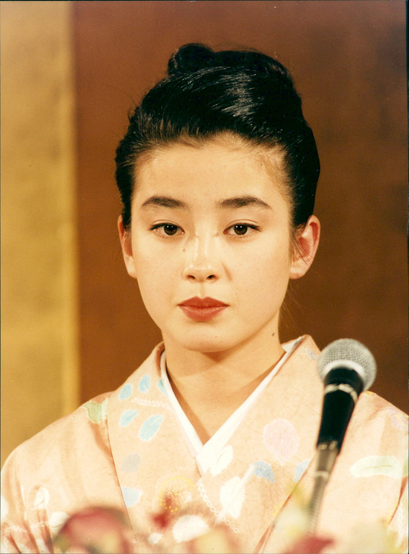 약혼 두 달만에 파혼하고 불륜설까지 나돌아서 거식증 걸리고 활동중단 했던 일본 인기 여배우 | 인스티즈