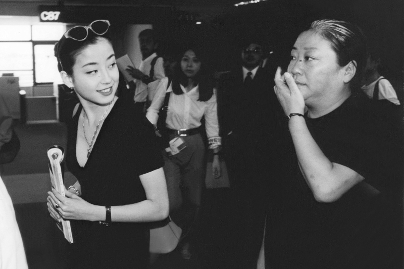 약혼 두 달만에 파혼하고 불륜설까지 나돌아서 거식증 걸리고 활동중단 했던 일본 인기 여배우 | 인스티즈