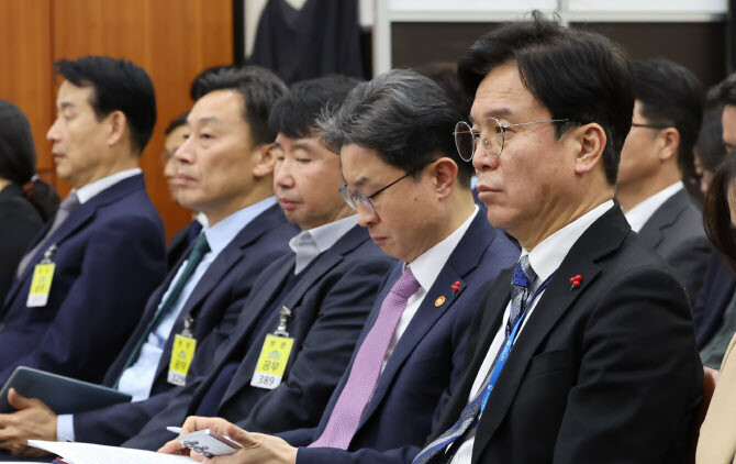 김영훈 노동부 장관, 쿠팡 이직 공무원 접촉 시 '패가망신' 경고 | 인스티즈