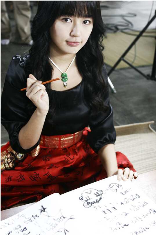 드라마 궁 리메이크되면 온갖 존예 한복 나올거고 그거 외국인들이 많이 볼거란 생각에 기분 좋은 달글 | 인스티즈