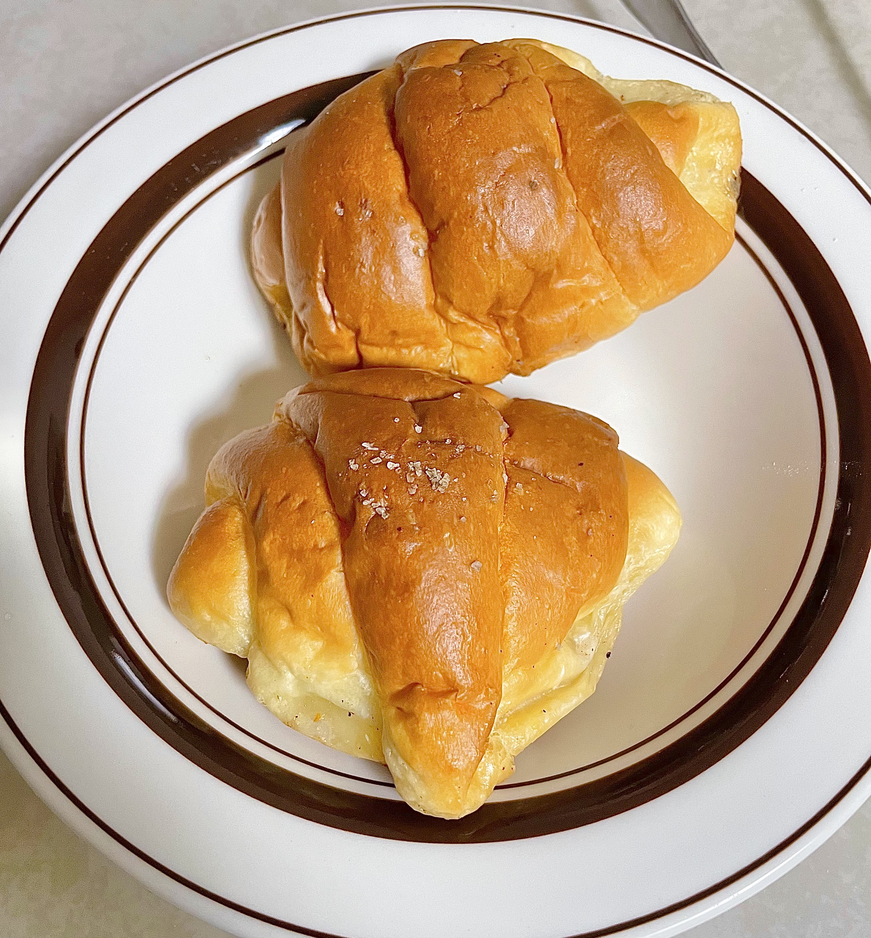 영종도에서 히트친 하루 7천개를 판매한 소금빵집 | 인스티즈