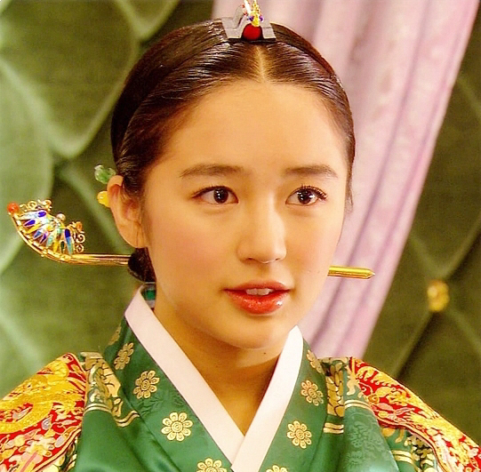 드라마 궁 리메이크되면 온갖 존예 한복 나올거고 그거 외국인들이 많이 볼거란 생각에 기분 좋은 달글 | 인스티즈