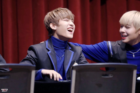 ㄱ 윙참 이럴 때 너무 설레 | 인스티즈