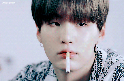 담배 활용한 화보나 영상이라고 다 섹시한 건 아니라고 한다 | 인스티즈