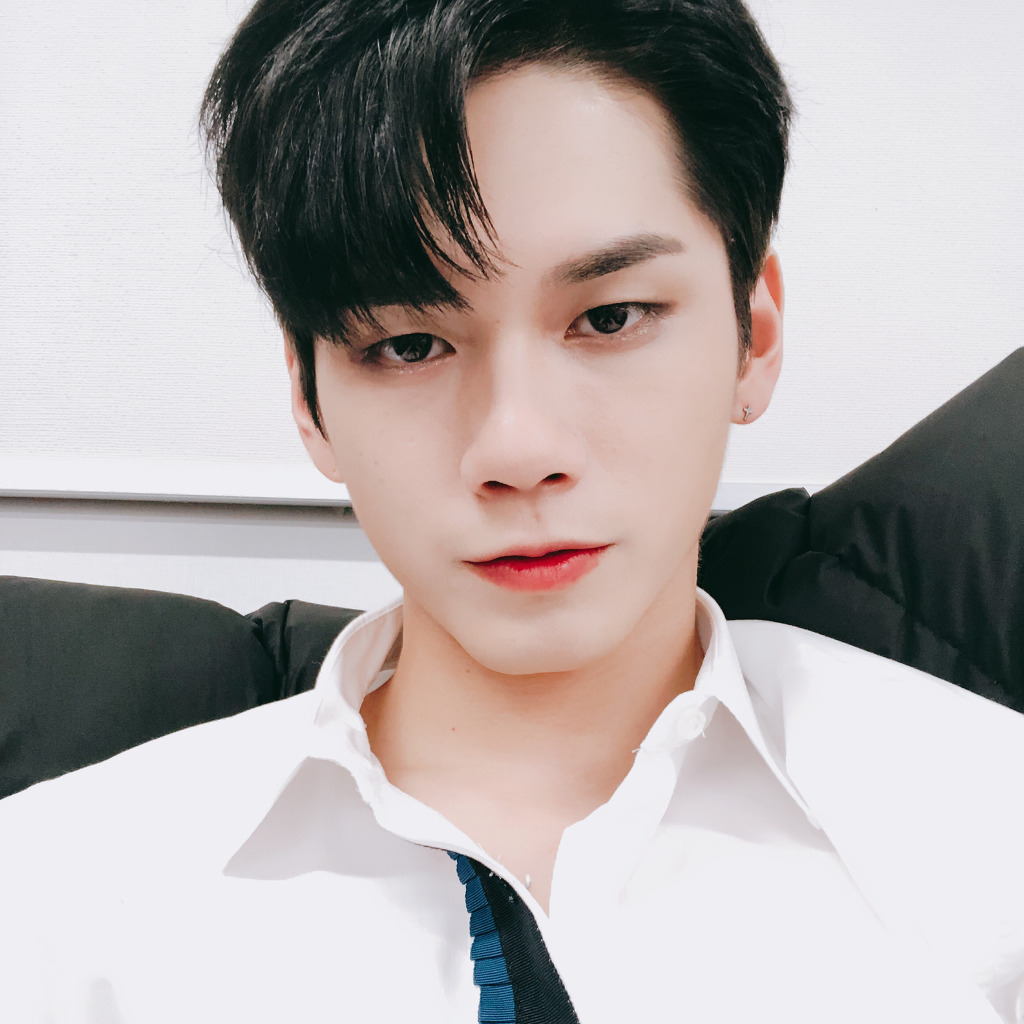 카톡 프사 바꾸듯이 바꾸는 옹성우 공카 프사 모음 ㅠ_ㅠ | 인스티즈