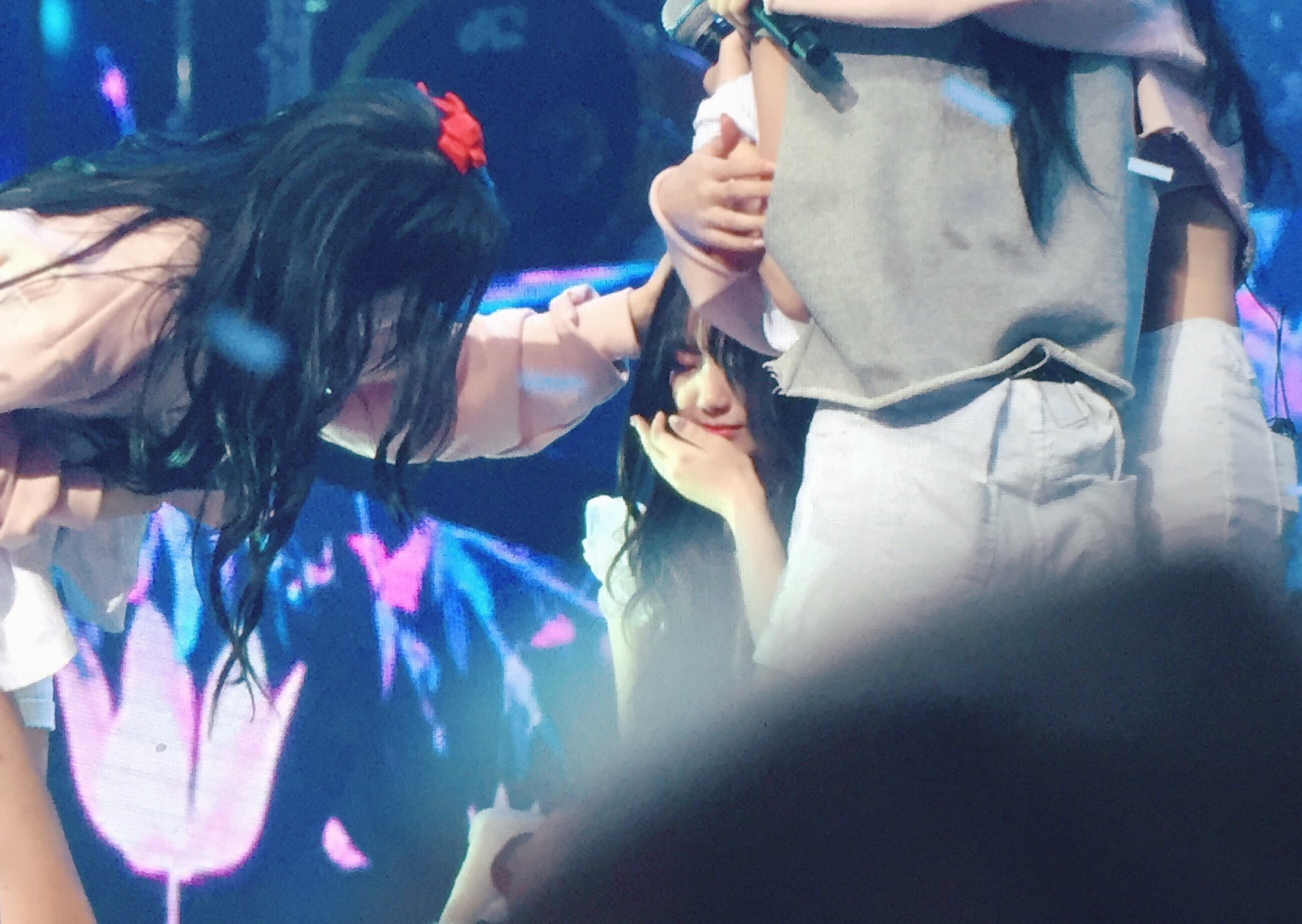 러블리즈 이사진들 맘 아픈데 한편으론 넘 따수워.. | 인스티즈