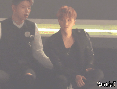 ㄱ 큰방에 글이 많아 이 움짤을 추천합니다 바람직한 귓속말자세 | 인스티즈