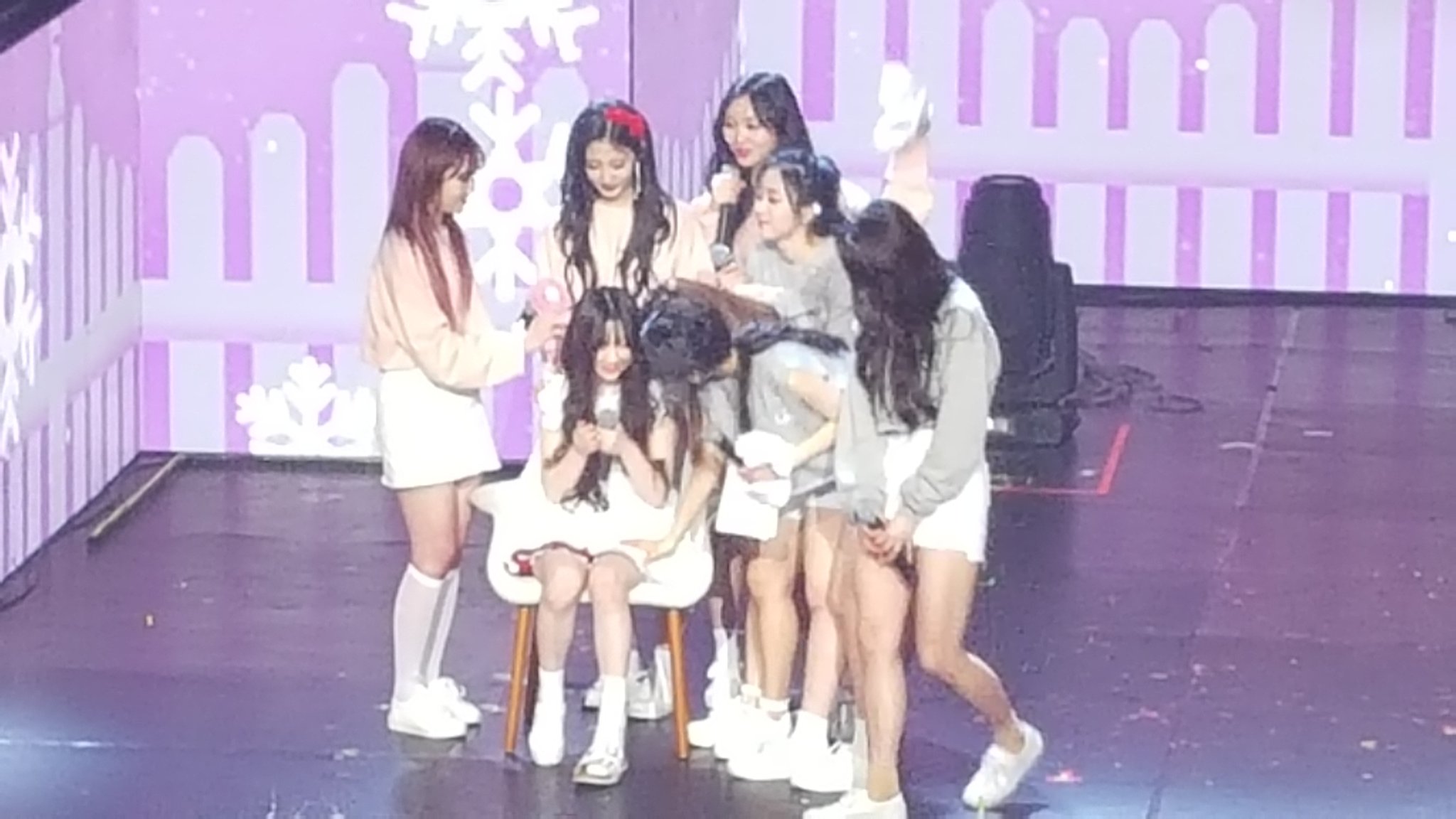 러블리즈 이사진들 맘 아픈데 한편으론 넘 따수워.. | 인스티즈