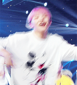 전설의 세븐틴 키 작은 애... 분홍머리... | 인스티즈