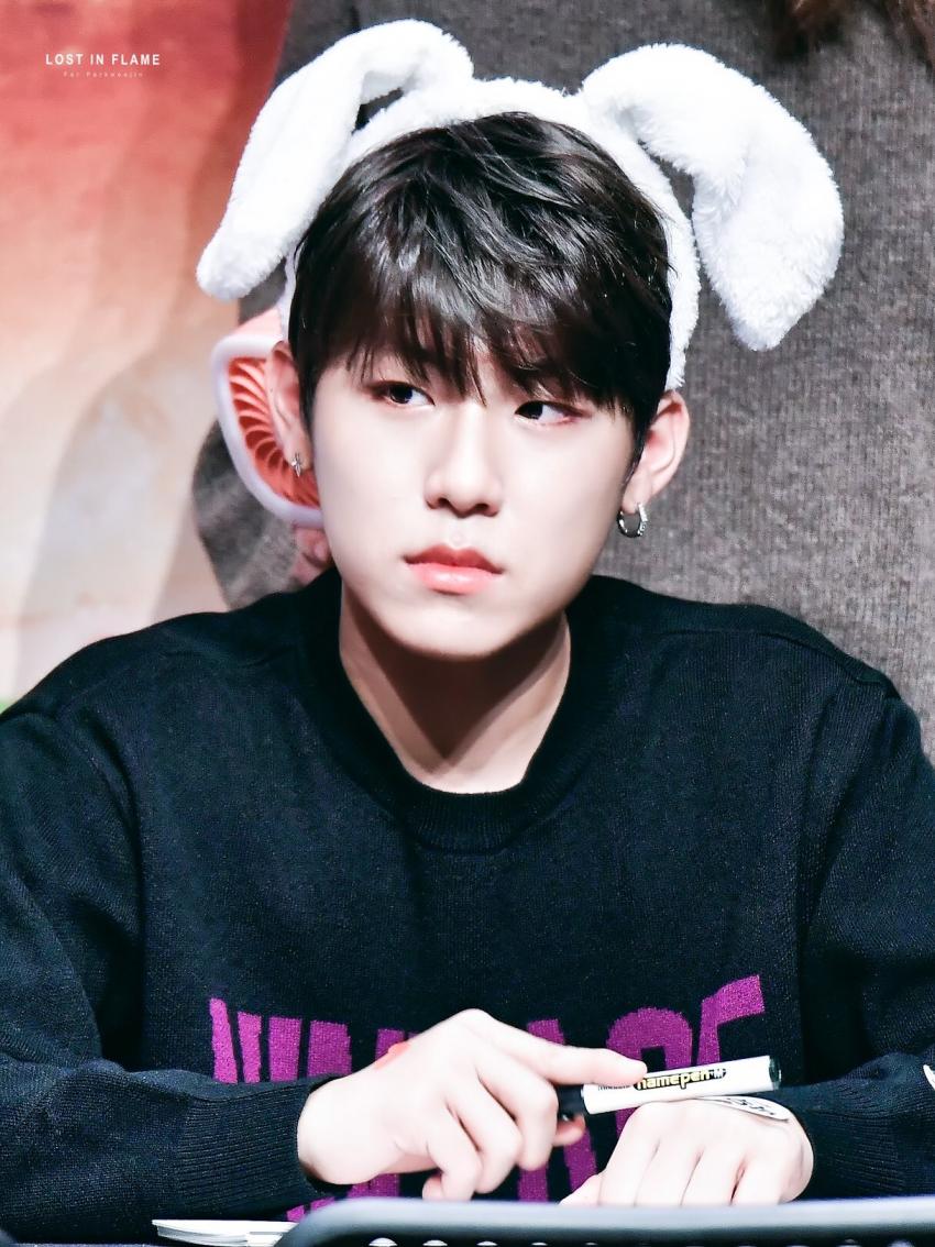 내가 박우진 입꼬리 악개요 | 인스티즈