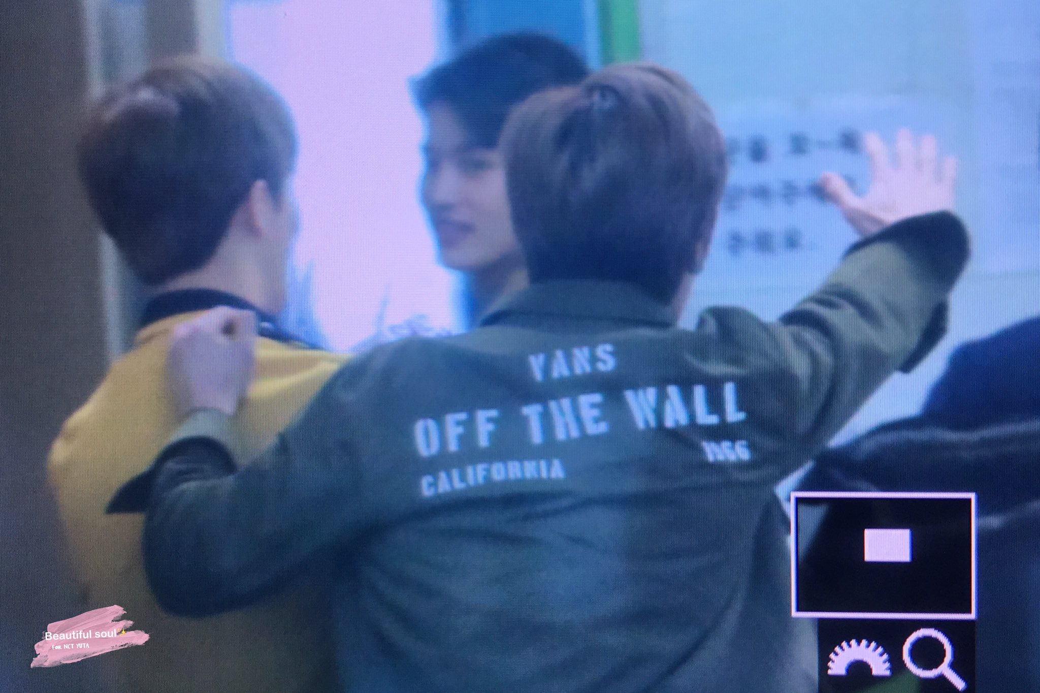 "스무살이 되면 나쁜 사람들이 많이 있을거야맨날 너를 지켜주고 싶지만" | 인스티즈