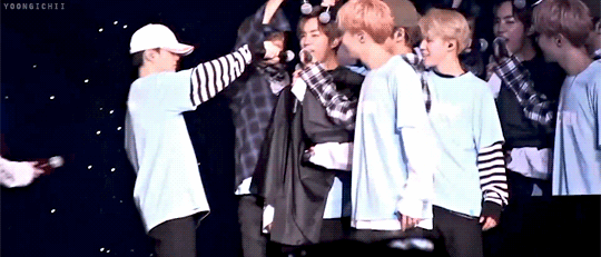 방탄소년단은 지들끼리 꺄르륵거리고 서로 좋아죽는다 | 인스티즈