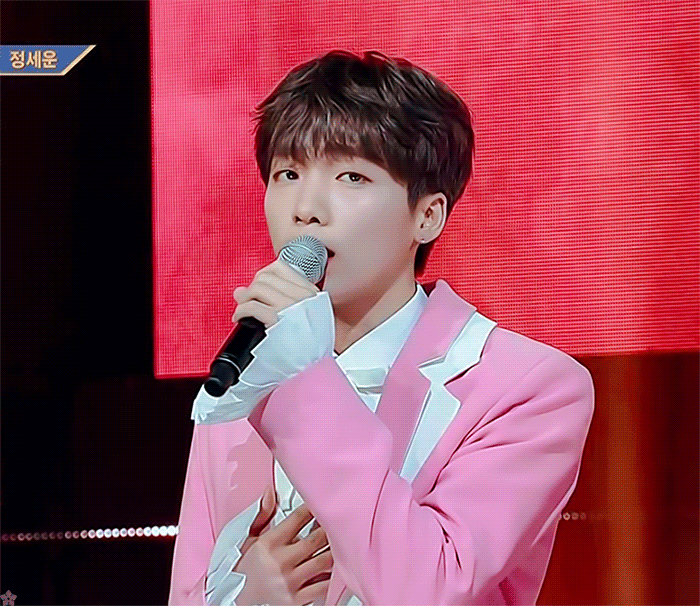 정세운 이 옷 되게 특이한거였네ㅋㅋ | 인스티즈