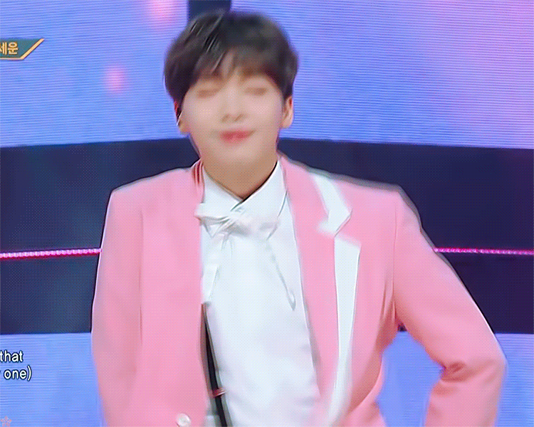 정세운 이 옷 되게 특이한거였네ㅋㅋ | 인스티즈