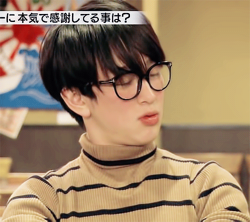 최애 볼 누르고 싶은 아침 | 인스티즈