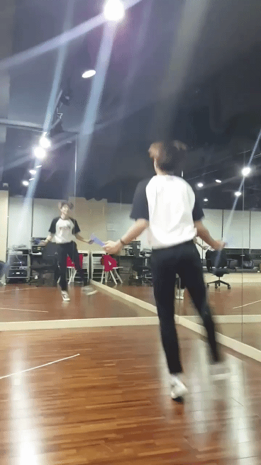 아육대에 줄넘기랑 종이 비행기 종목 생기면 금메달 예약 | 인스티즈