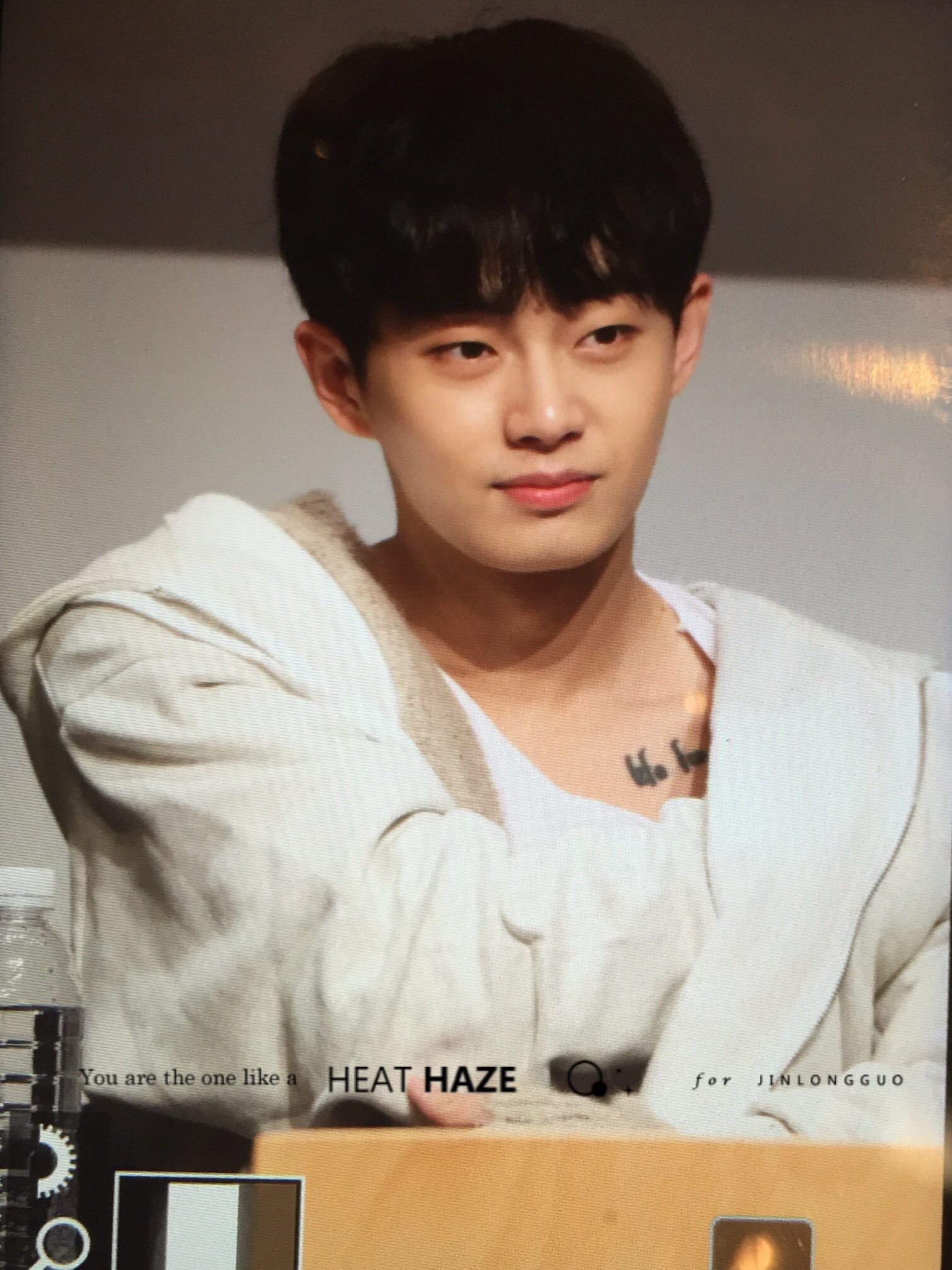 다들 제비제 김용국 어깨가 얼마나 넓은지 모른다는게 안타깝다 | 인스티즈