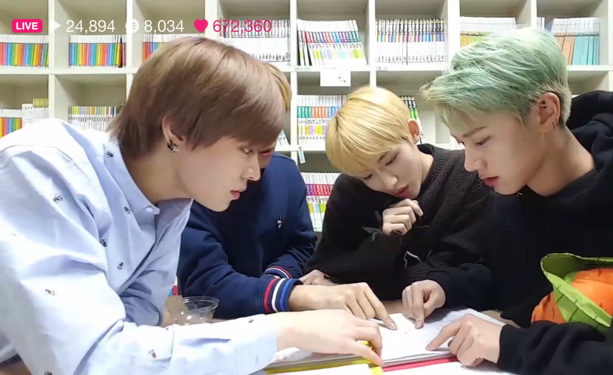 와... 1일 1브이앱 실화인가? 며칠째야 진짜 ㄷㄷ | 인스티즈