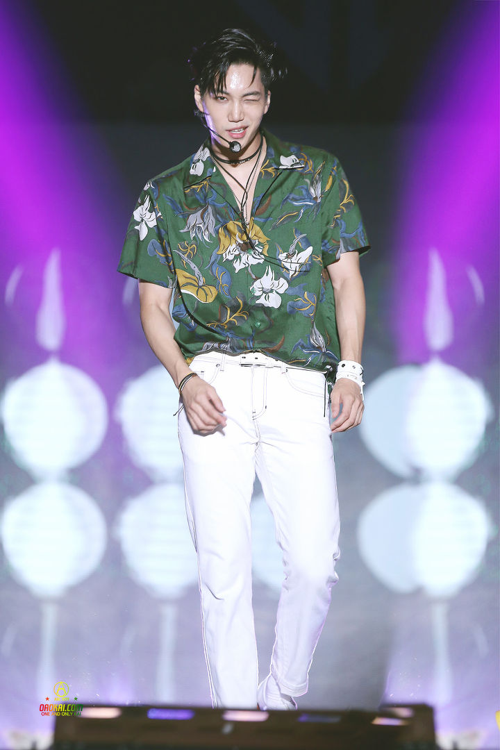 카이 상반신 진짜 짧다ㅋㅋㅋ | 인스티즈