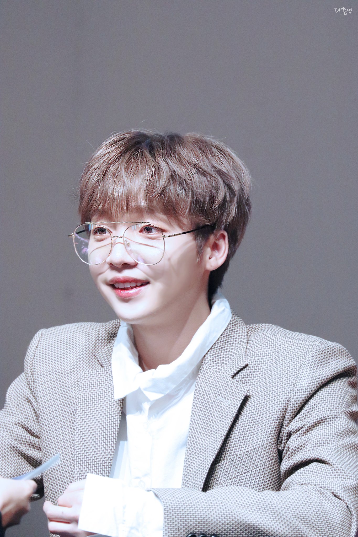 프레임 씌우려는거 절대 아니고 진짜 너무 착하게 생김 | 인스티즈