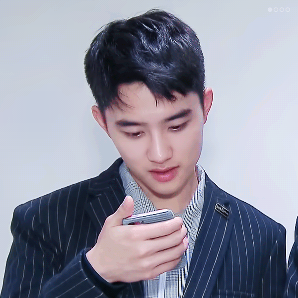 뭔가 백현은 만인의 짝사랑 경수는 만인의 첫사랑 느낌아님? | 인스티즈