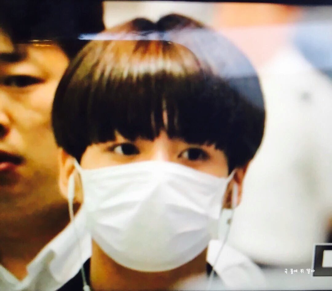 이걸 보고도 정국이가 아기가 아니라고 하는 사람은 없겠지 | 인스티즈