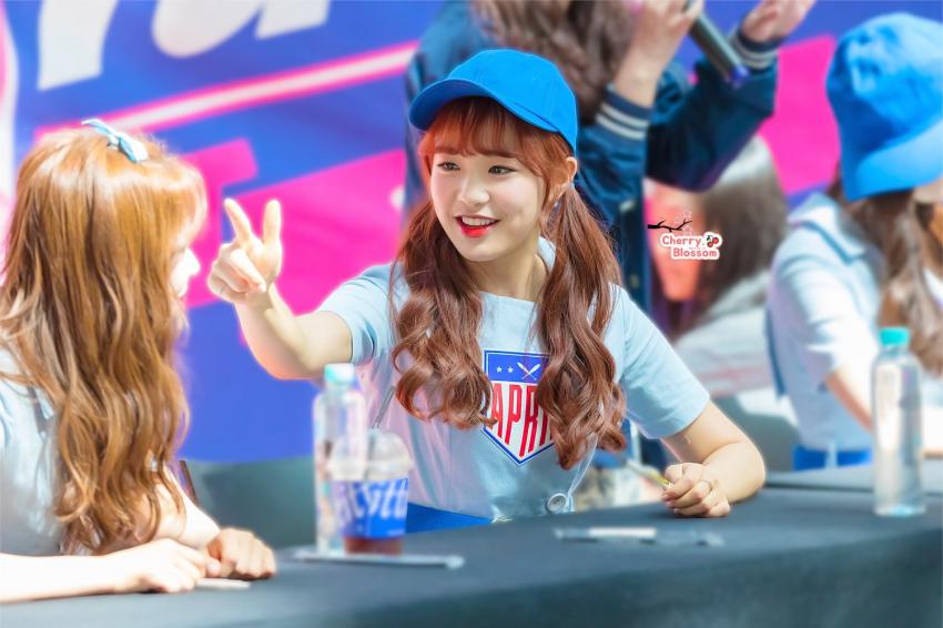 방금 뜬 에이프릴 레이첼 걸크 티저 | 인스티즈