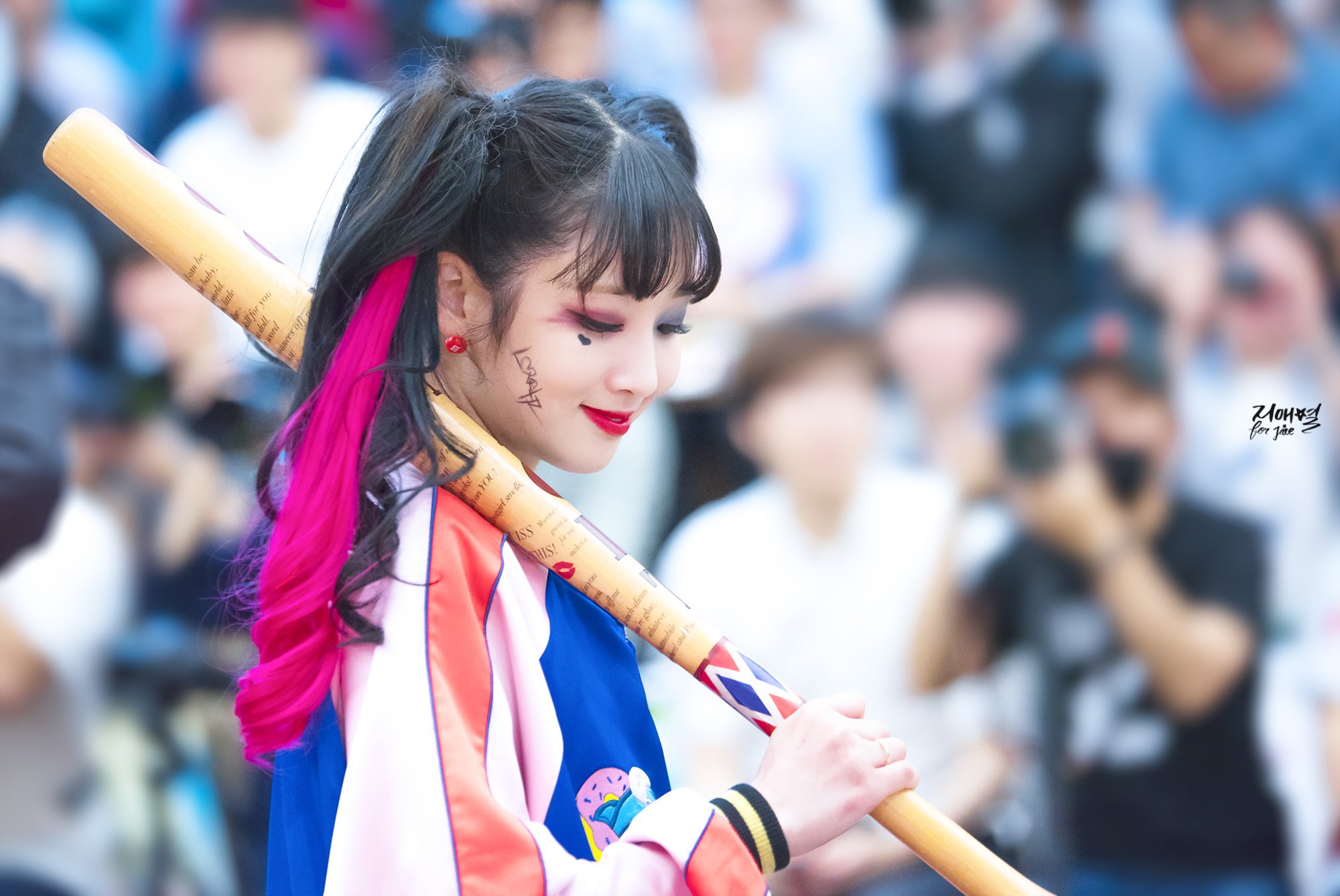 유지애 할리퀸 코스프레한거 또 보고싶다.. | 인스티즈