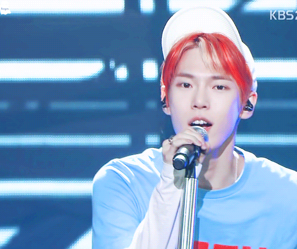 ㄹㅊ 뷔 나오면 자야지 (뷔 사진 많이 올린 타팬임) | 인스티즈