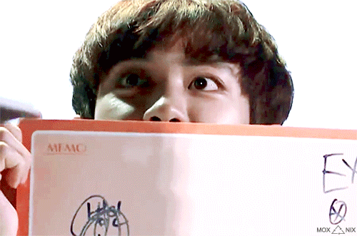 찬열이 웃을 때 옆 사람 때리는 습관 있는데 ㅋㅋㅋㅋㅋㅋㅋㅋㅋㅋ | 인스티즈