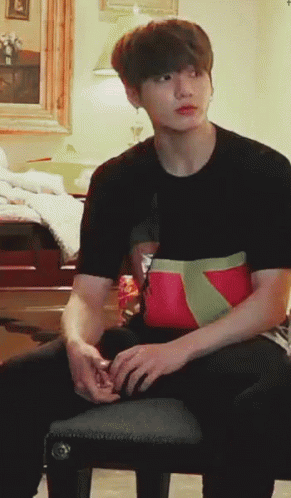 방탄에서 정국이랑 닮은 멤버 누구지...? | 인스티즈