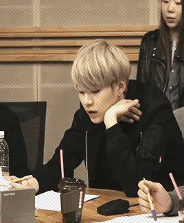 쓰니가 사랑하는 방탄 슈가 민피디 모먼트 | 인스티즈