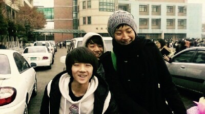 중학교 앞에 가서 하교하던 막내 데리고 연습 가던 아이 | 인스티즈