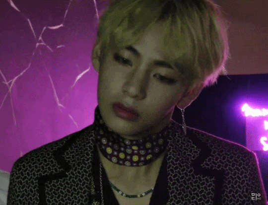 탄소들아 뷔 실제 성격 짤중에서 어떤 쪽이야?? | 인스티즈