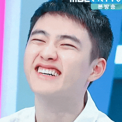 아 우리 경수 웃는 거 너무 이분데 어떠케 | 인스티즈