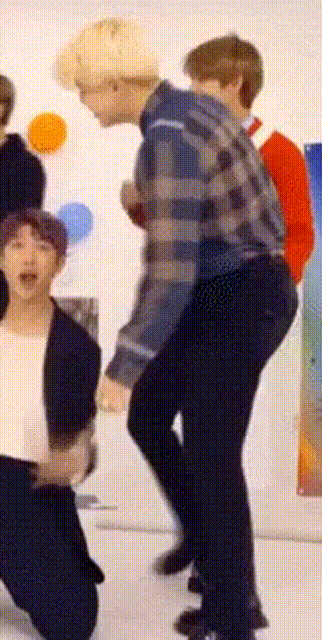 ㄱ 뷔진 질투 하는 거 두고 난 자러 갈래 ㅂㅈㄷㅈ | 인스티즈