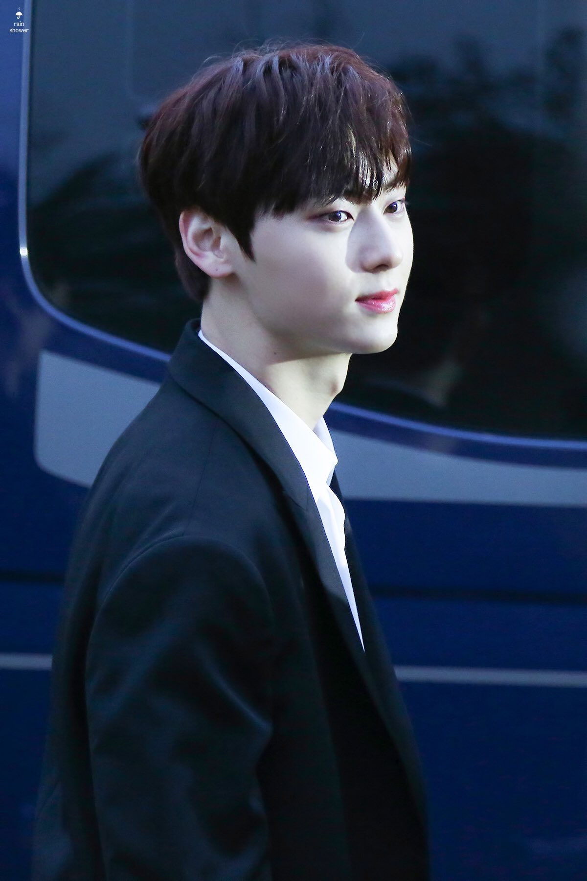 ㄹㅊ 호ㅓㅇ민현 나오면 잘게 | 인스티즈