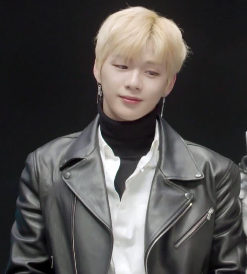 🍑내가 보고싶어 올리는 다니엘 녤이 짤털🍑 | 인스티즈