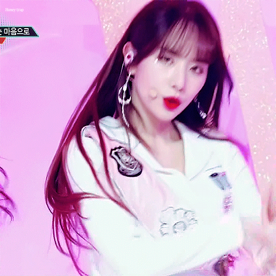 우주소녀 설아 금발 진짜 핵핵핵핵핵핵예뻐 진짜 헉소리날정도로 예뻐 | 인스티즈