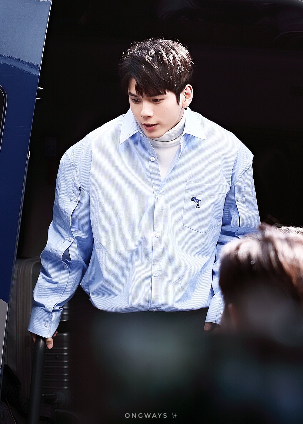 옹성우 이 착장 너무 찰떡이야 | 인스티즈