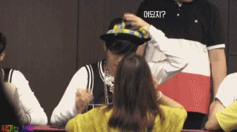 빌보드 가고 아갓탤 나오고 유엔까지 가는 방탄의 현실...gif | 인스티즈