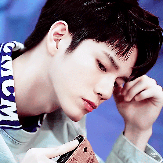 ㄱ 그냥 성우가 옹자 옹깅 둘 다 돼서 왼 른으로 다 흥한다고 생각할게 | 인스티즈